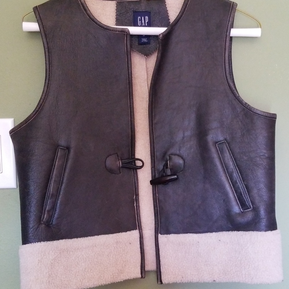 GAP VEST - Picture 2 of 6